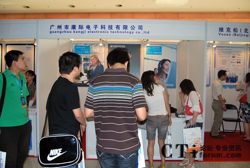 ���H���չ�_